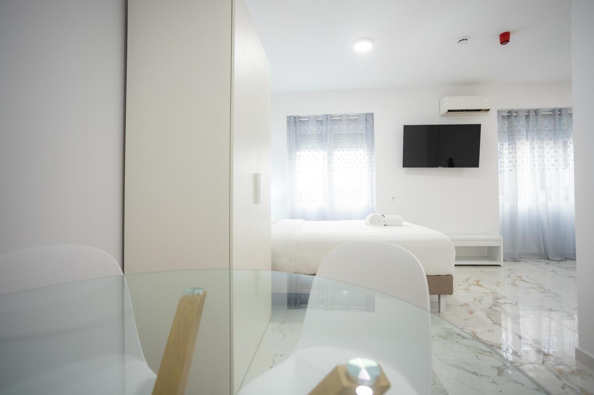 L&G Apartments Bahia Suite Alicante Exterior photo