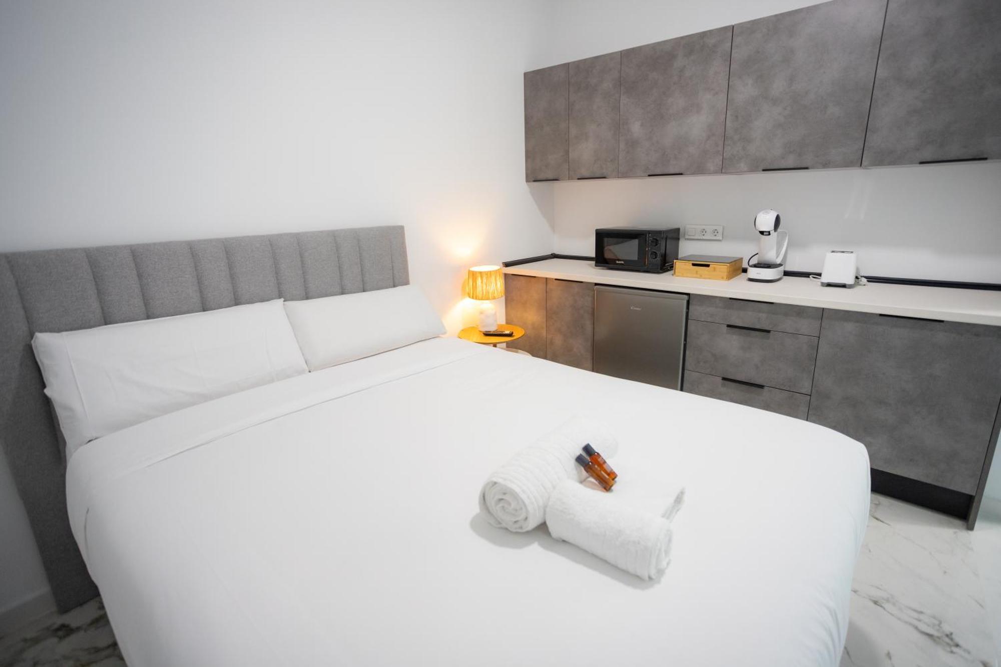 L&G Apartments Bahia Suite Alicante Exterior photo