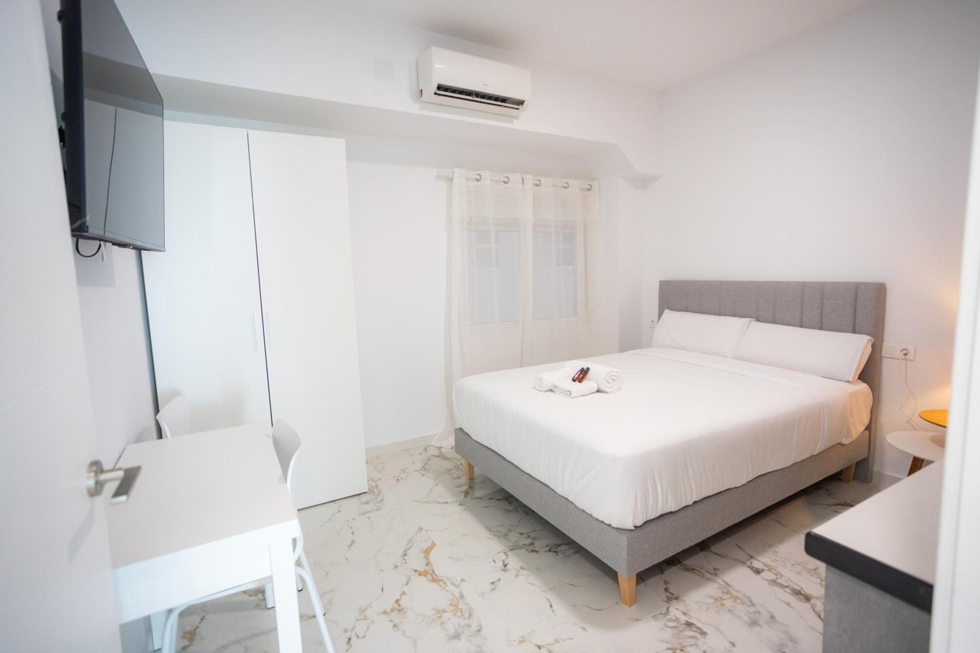 L&G Apartments Bahia Suite Alicante Exterior photo