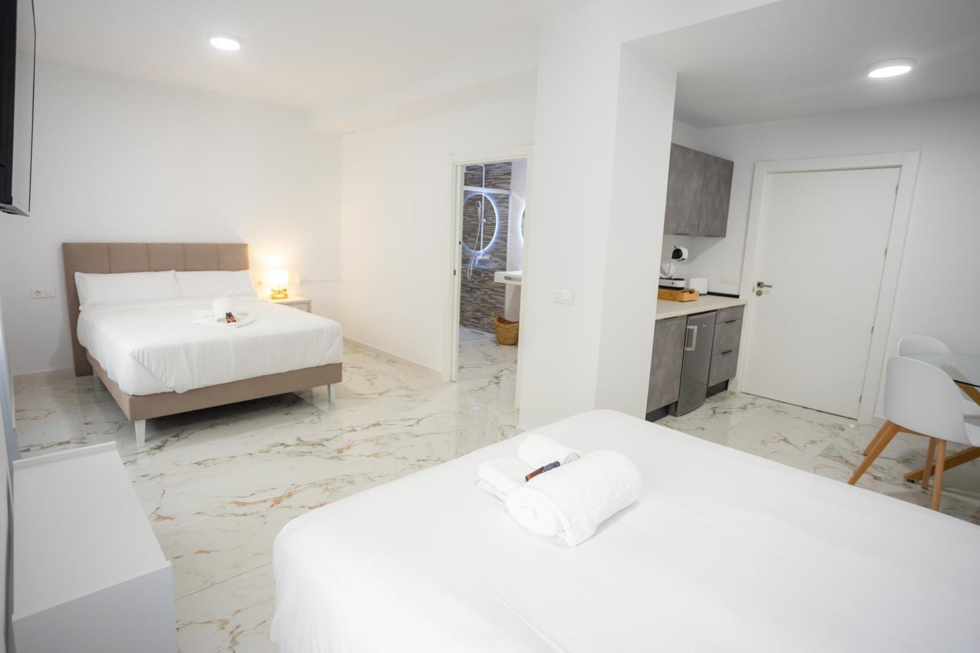 L&G Apartments Bahia Suite Alicante Exterior photo